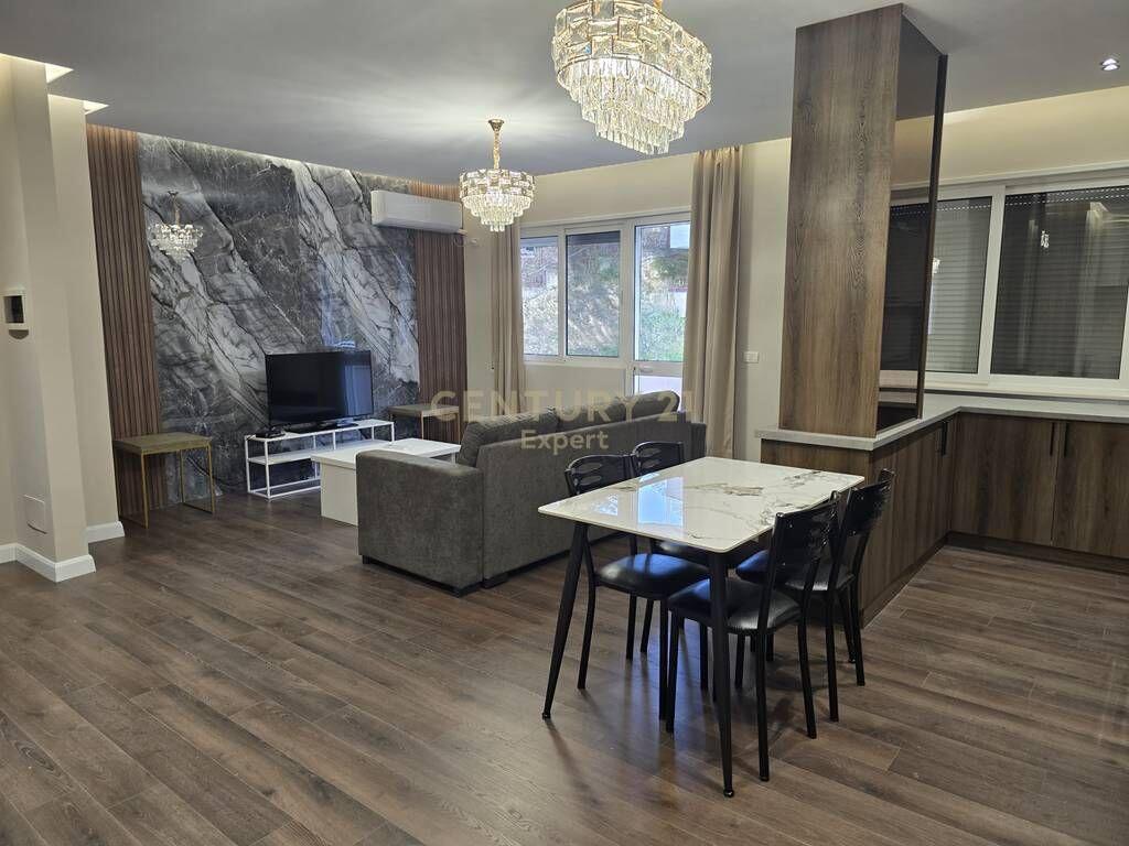 Apartament 2+1+2 per shitje tek Kopshti Botanik