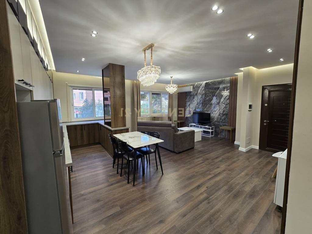 Apartament 2+1+2 per shitje te Kopshti Botanik!