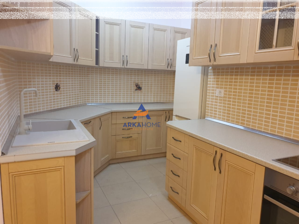 SHITET APARTAMENT 3+1+3 BALLKONE "LIQENI I THATE" 350.000 EURO