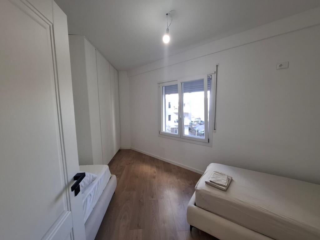  Apartament 2+1 me Qera Afatgjatë, Skelë, Vlorë (pas Riviera)