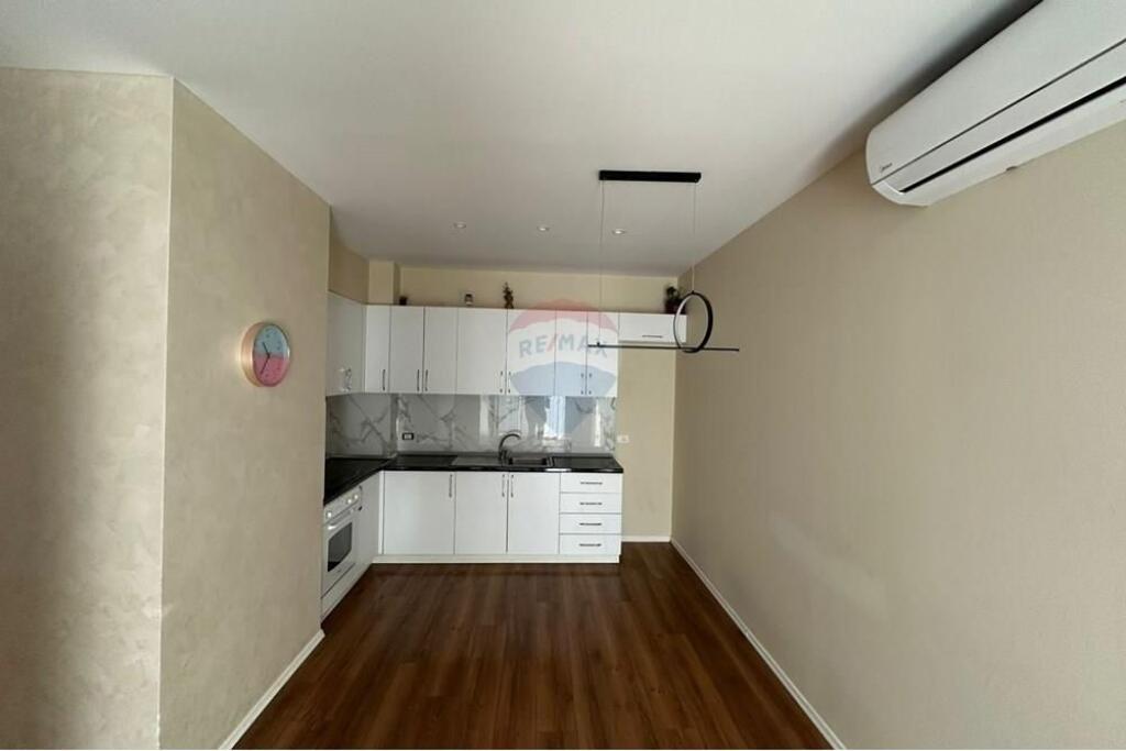 Apartament - Për Qira - Rruga Teodor Keko, Tiranë