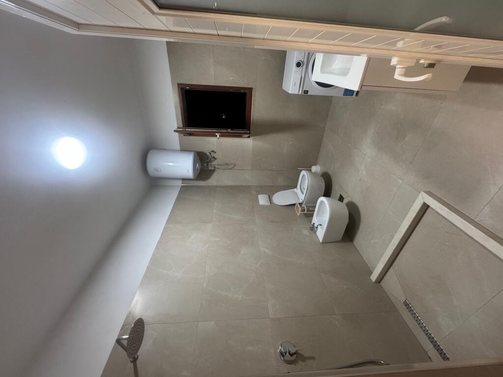 Part of a villa for rent – 2nd floor 📍 Sauk, near Hotel Baron 🏠 Type: 2+1 🚗 Parking space included 💰 Rent: 500 € / month