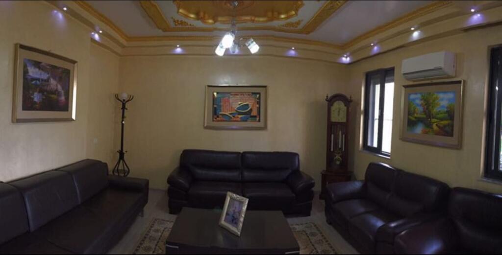 🏡 SHITET VILË 4-KATËSHE – KAMËZ