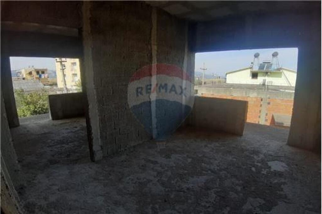 Ndërtesë 2-Katëshe për Shitje, Orikum, Vlorë