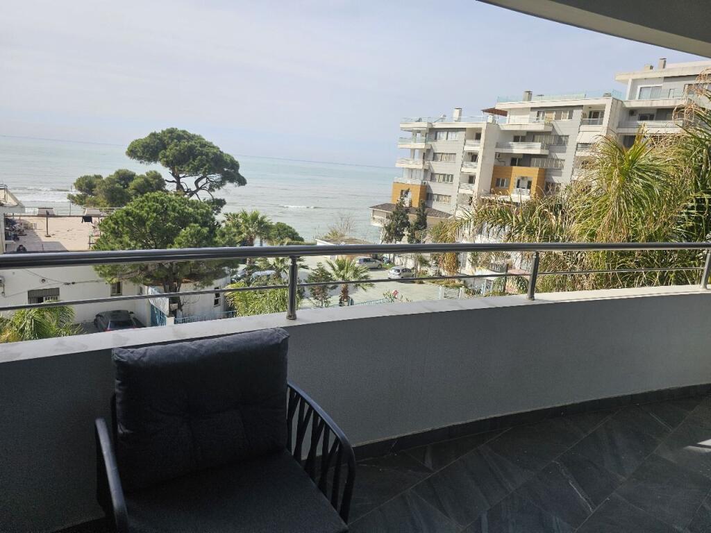 Jepet apartament me qera 2+1