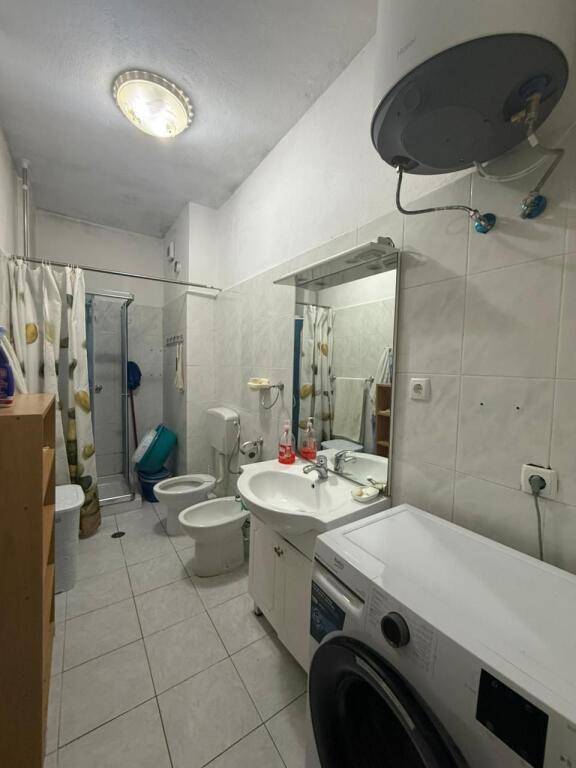 Ap 1+1 me qira Tek Rr. Vace Zela Rr. E Kavajes