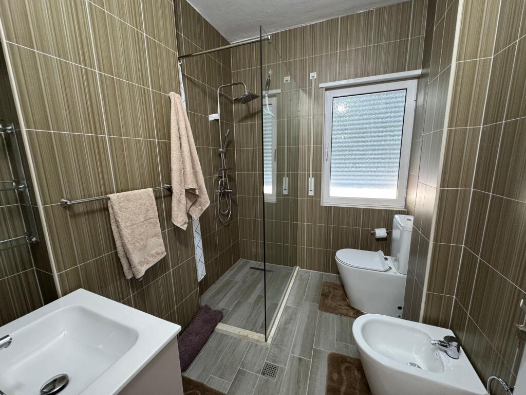 Jepet me qera apartament 2+1+2