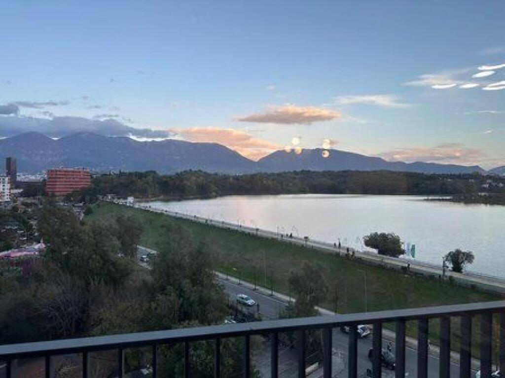 Shitet apartament 2+1+2, Lake View Residence