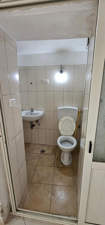 JEPET ME QERA AMBIENT BIZNESI (DYQAN-ZYRE) PRAN BLUE STAR DURRES