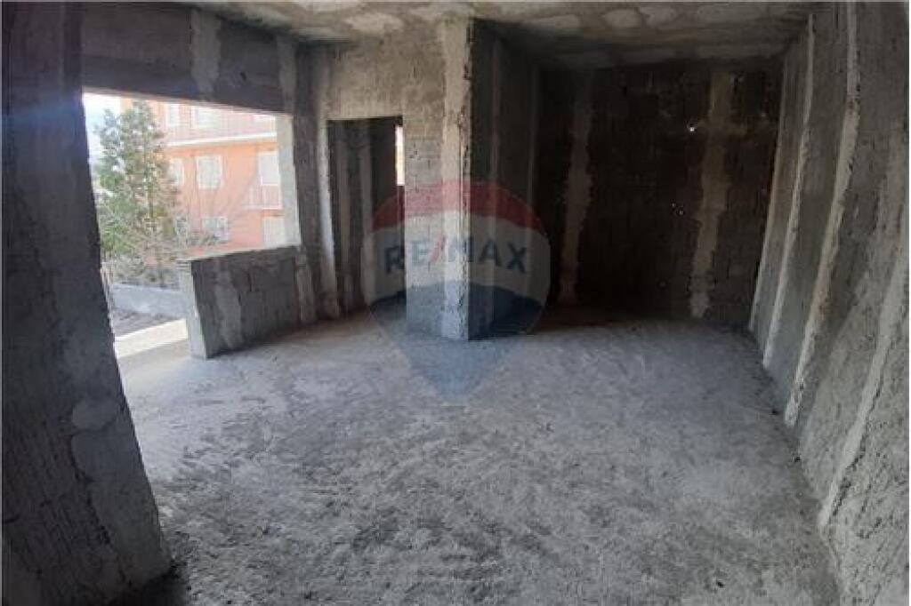 Ndërtesë 2-Katëshe për Shitje, Orikum, Vlorë