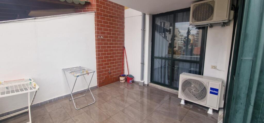 2+1, arredato vicino al supermercato joena, 21 dhjetori, 750 euro