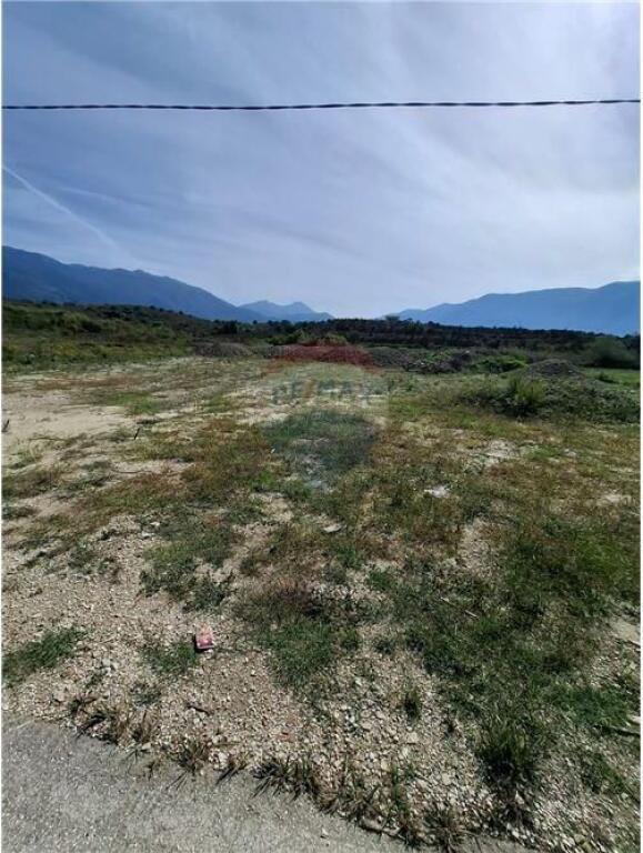 Truall për Ndërtim për Shitje, Tragjas, Vlorë