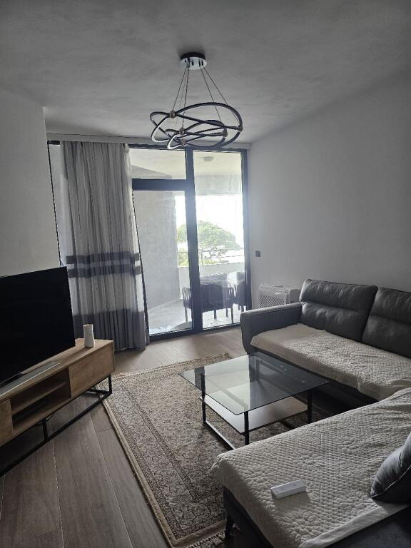 Jepet apartament me qera 2+1