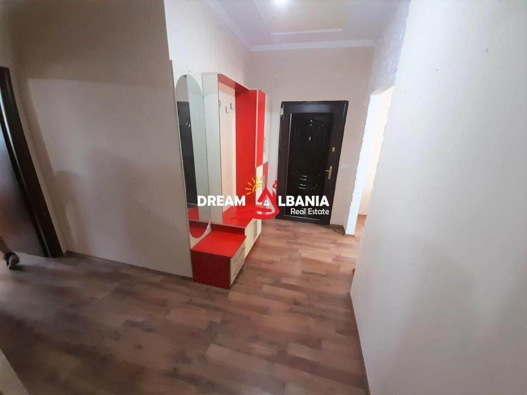 Shitet apartament 2+1+2 ne Don Bosko prane Hotel Ferrari (ID 4121981)