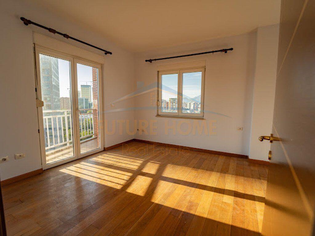 Qera, Duplex+2 Poste Parkimi, Rruga e Elbasanit