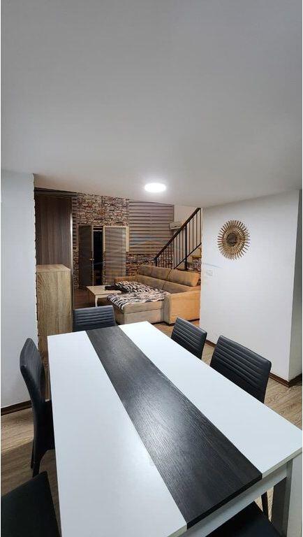 Rent, Duplex 2+1, Fresku, Tirana.