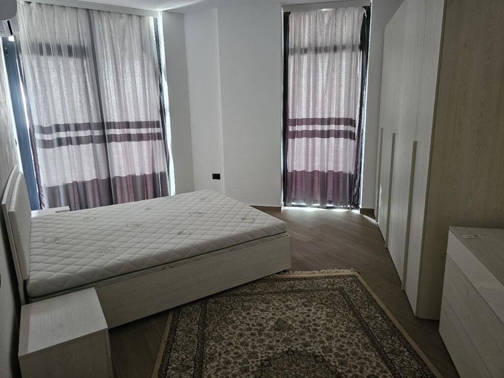 Jepet apartament me qera 2+1