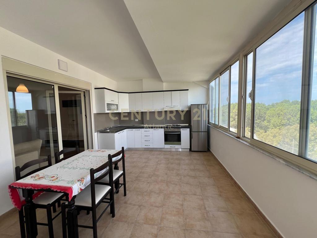 SHITET APARTAMENT 1+1 ME KUZHINE TE VECUAR +VERANDE NE PLEPA KOMPLEKSI ROTONDO !