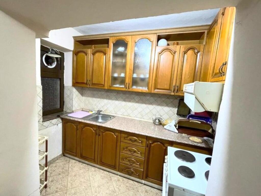 Apartment For Rent 1+1 In Myslym Shyr (ID B211102) Tirane​