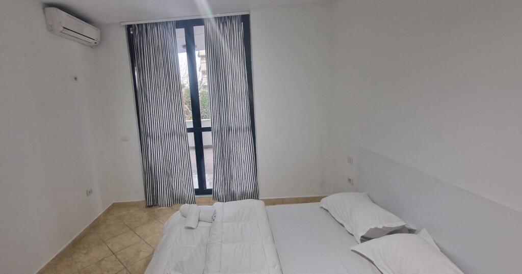 2+1, arredato vicino al supermercato joena, 21 dhjetori, 750 euro