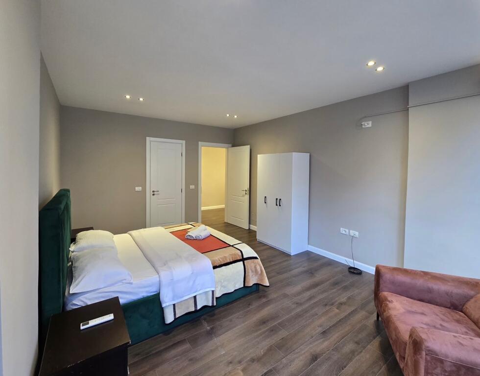 Apartament 2+1 per qira tek Kopshti Botanik