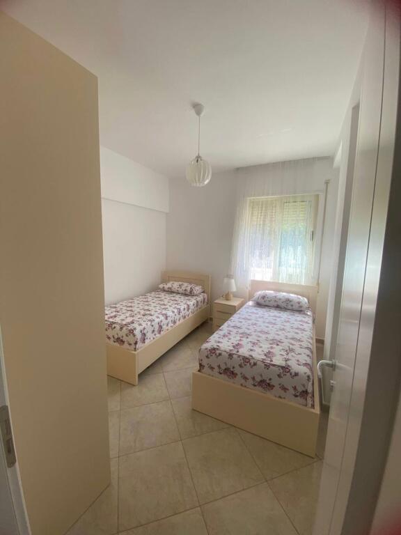 Jepet apartament me qera 2+1