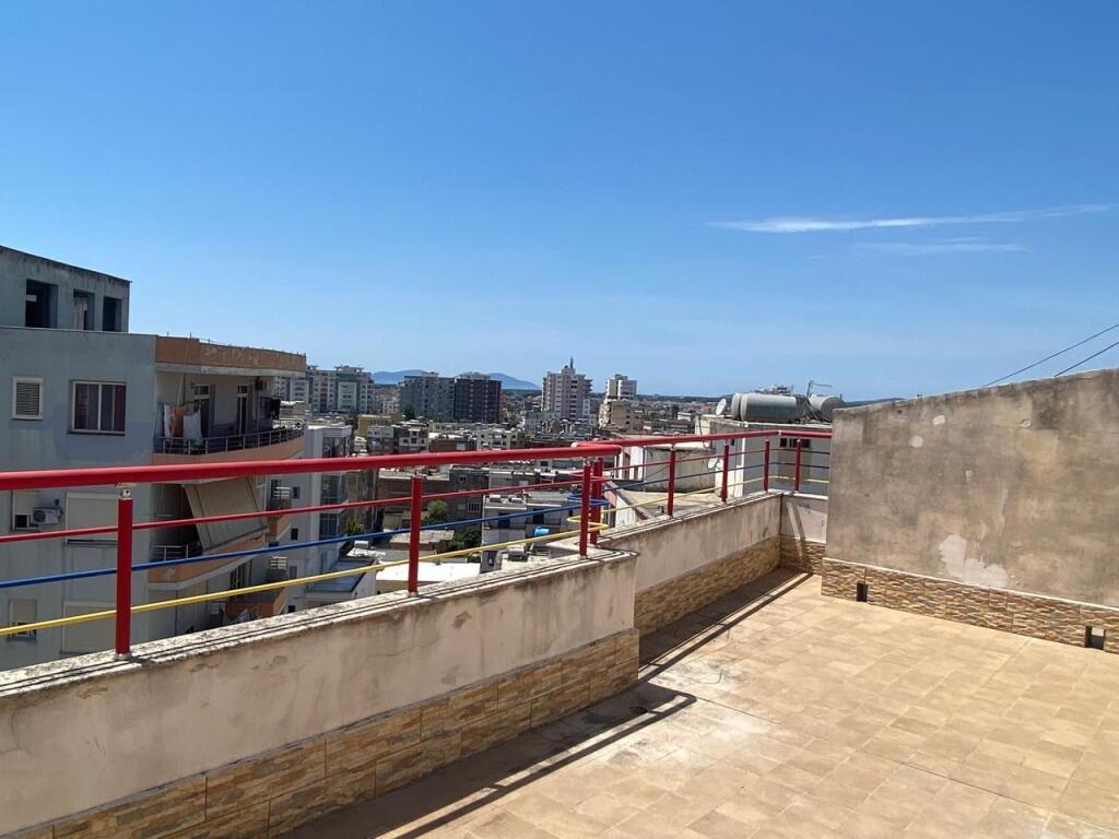 Apartament kat i fundit, Vlorë qendër