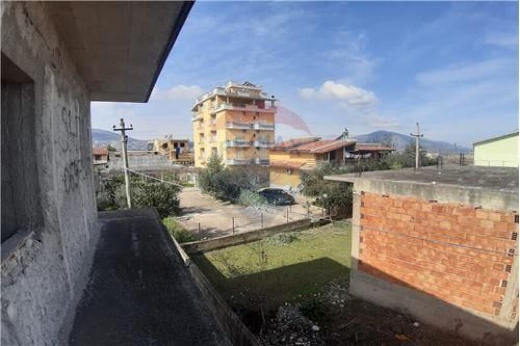 Ndërtesë 2-Katëshe për Shitje, Orikum, Vlorë