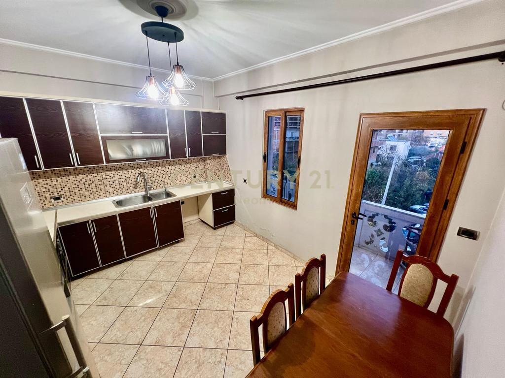 FOR RENT, APARTMENT 160 M2 2+1+2 with 2 PARKING SPACES‼️ 550 € /month