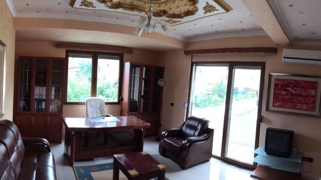 🏡 SHITET VILË 4-KATËSHE – KAMËZ