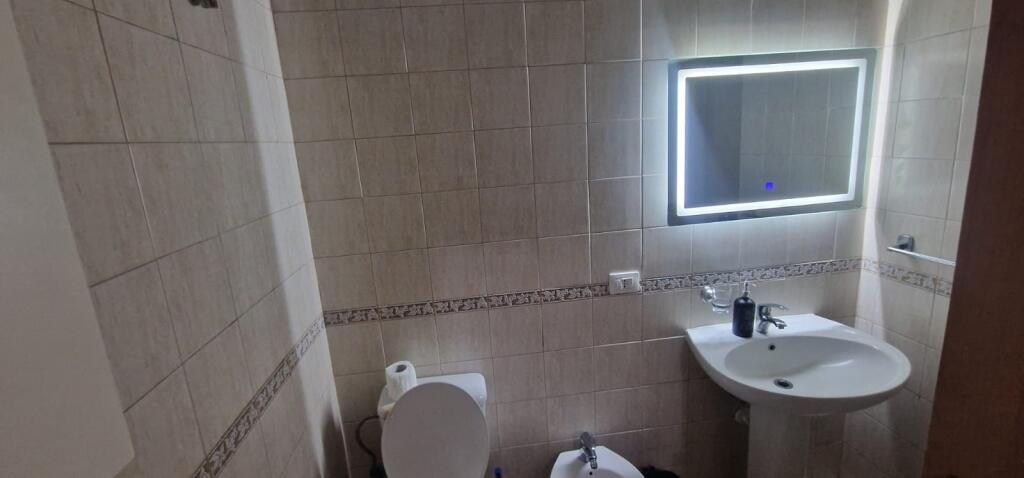 2+1, arredato vicino al supermercato joena, 21 dhjetori, 750 euro