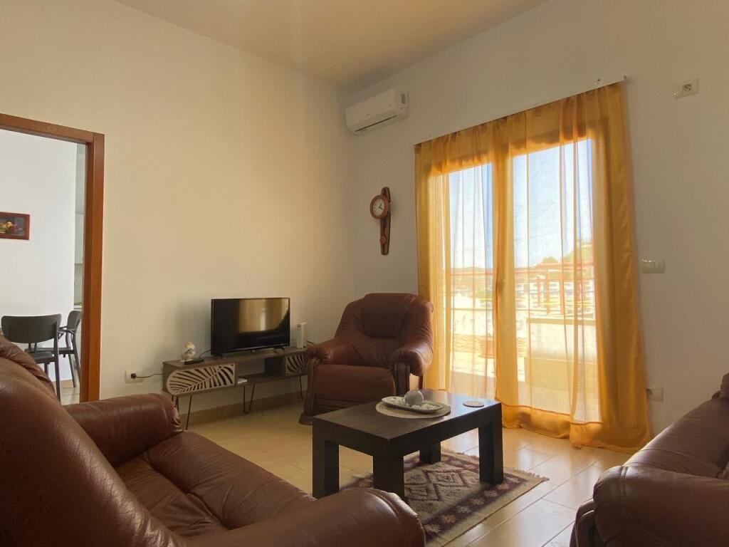 Apartament kat i fundit, Vlorë qendër