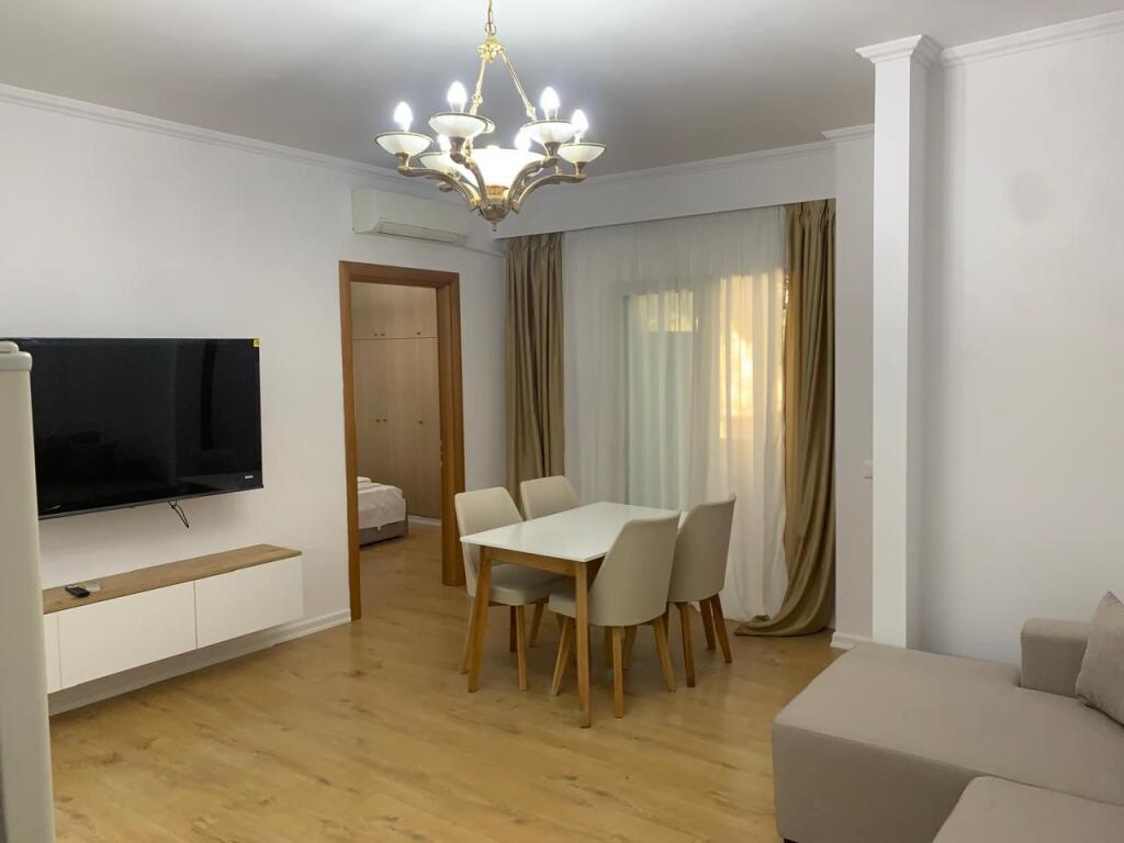 APARTAMENT 2+1 PER SHITJE TEK LIQENI I THATE