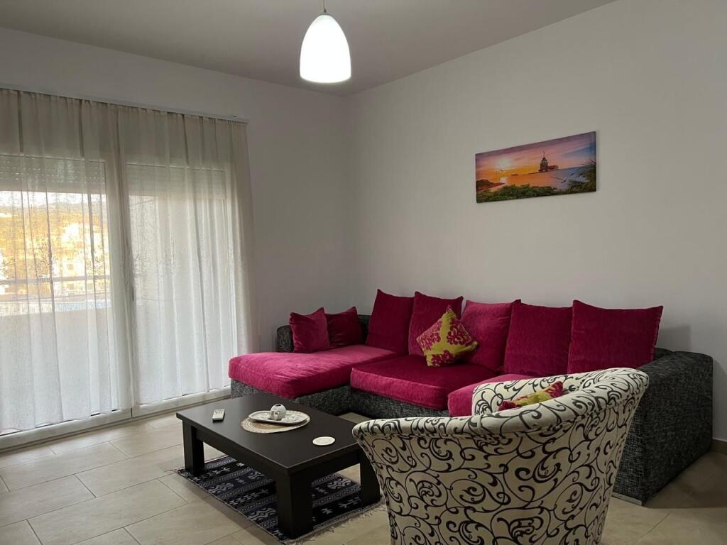 Apartament 2+1+2 Qendër Vlorë