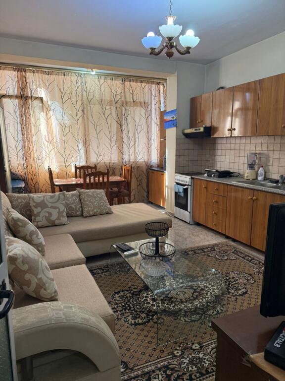 Ap 1+1 me qira Tek Rr. Vace Zela Rr. E Kavajes