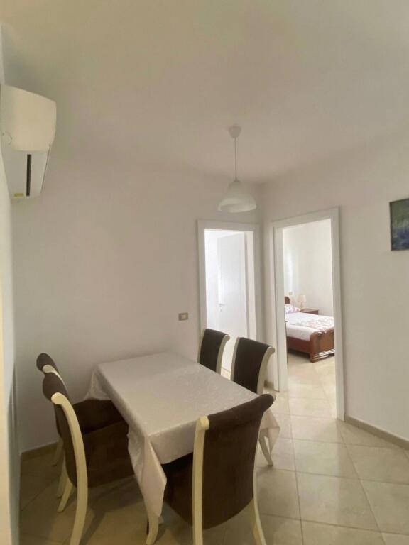 Jepet apartament me qera 2+1