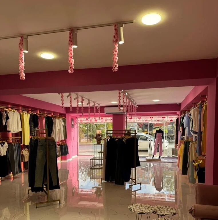 NEGOZIO IN AFFITTO 30 M2 VASIL SHANTO 80.000 LEKE