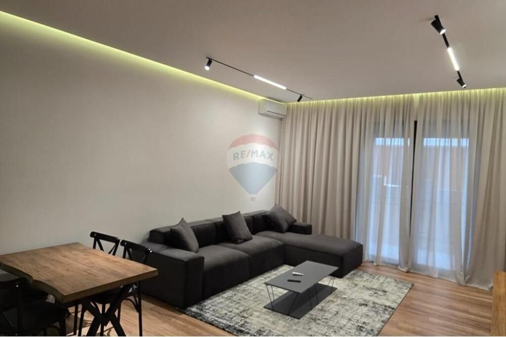 Apartament - Për Qira - Kompleksi Delijorgji, Tiranë