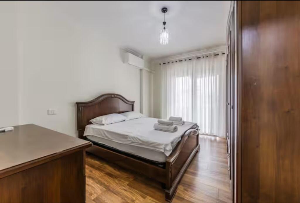 Jepet apartament me qera 2+1