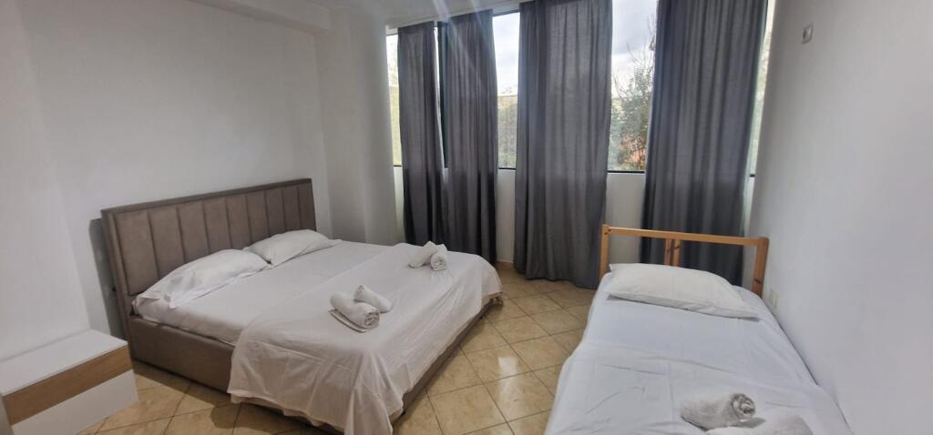 2+1, arredato vicino al supermercato joena, 21 dhjetori, 750 euro