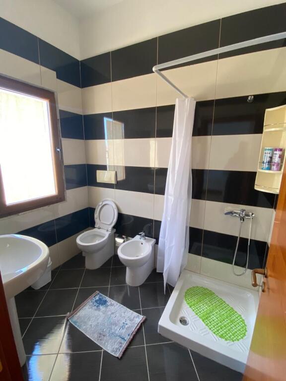 Apartament kat i fundit, Vlorë qendër