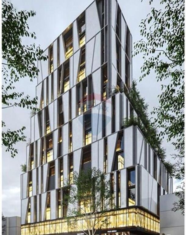 Zyrë - Për Qira - Rruga e Barrikadave, Tirane cmimi 20eu m2