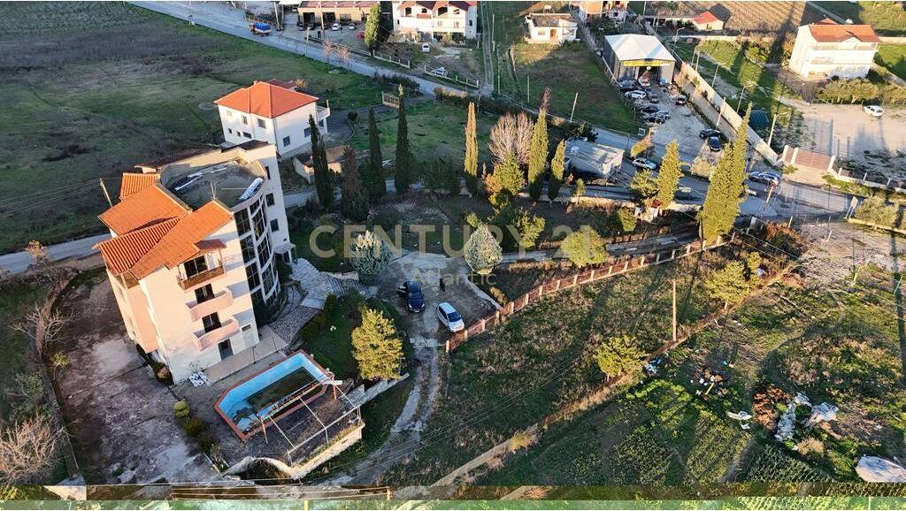 Hotel 4 kate ne shitje 600000€