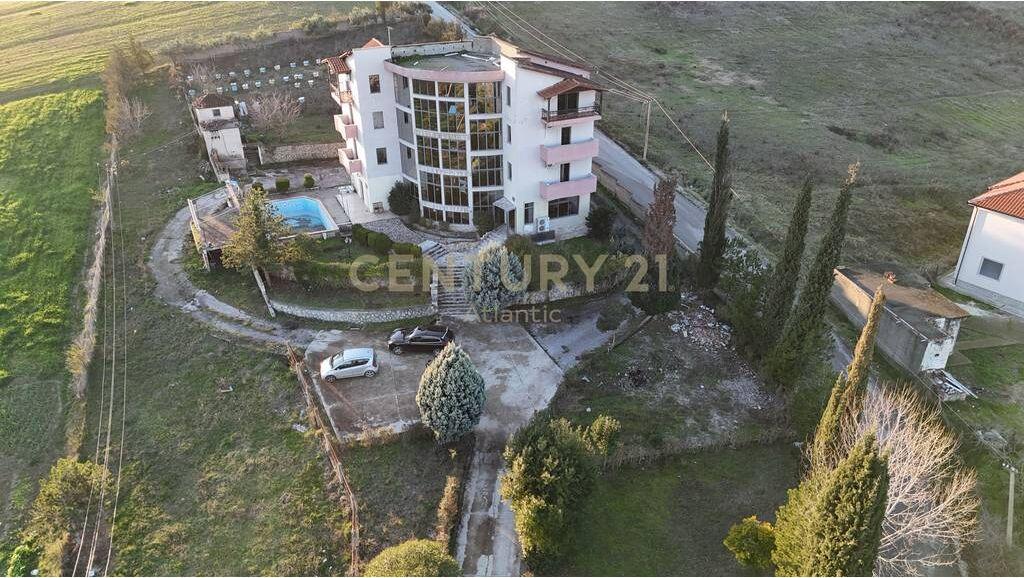 Hotel 4 kate ne shitje 600000€