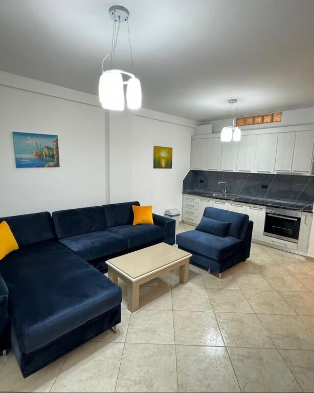 Jepet apartament me qera 2+1