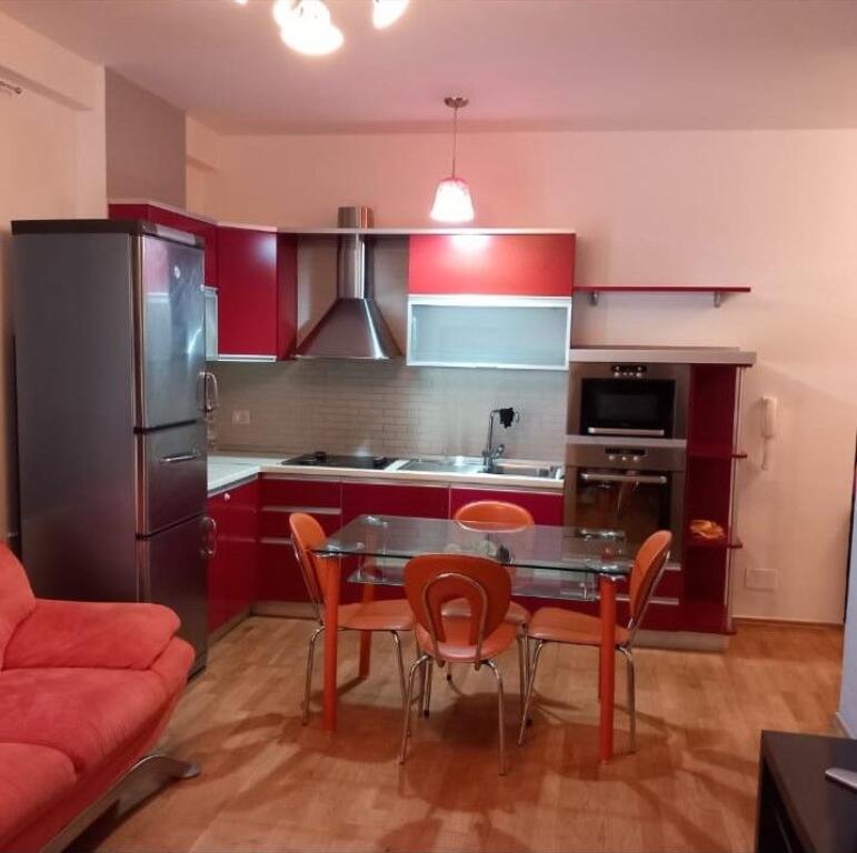 🏢In the 21 Dhjetori area, near Joena Supermarket, a 1+1 furnished apartment is for rent, 600 Euro   