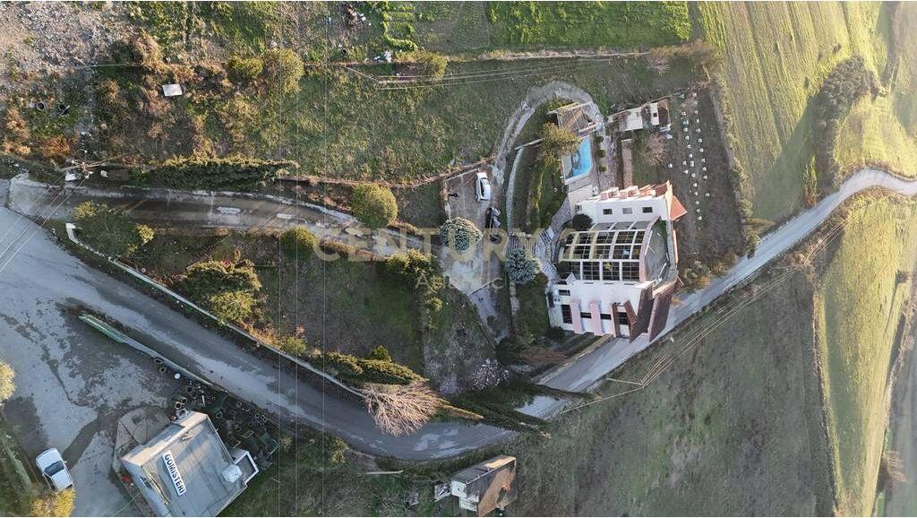 Hotel për Shitje në Pjezë, Shijak – Mundësi Investimi