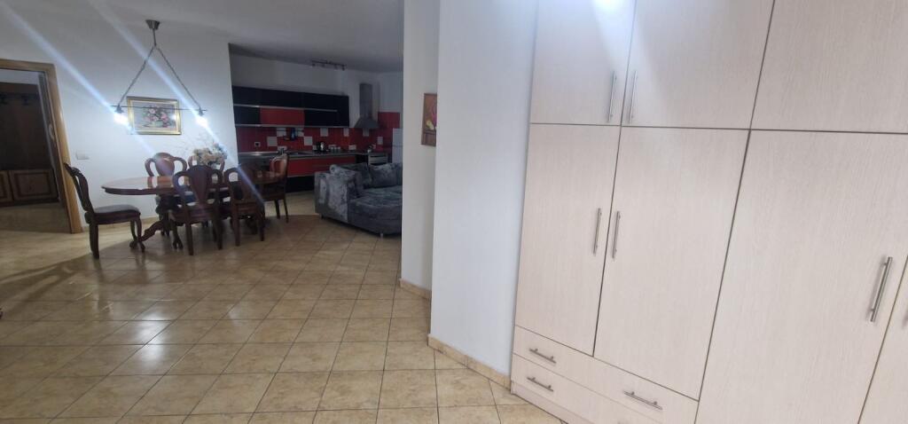 2+1, arredato vicino al supermercato joena, 21 dhjetori, 750 euro