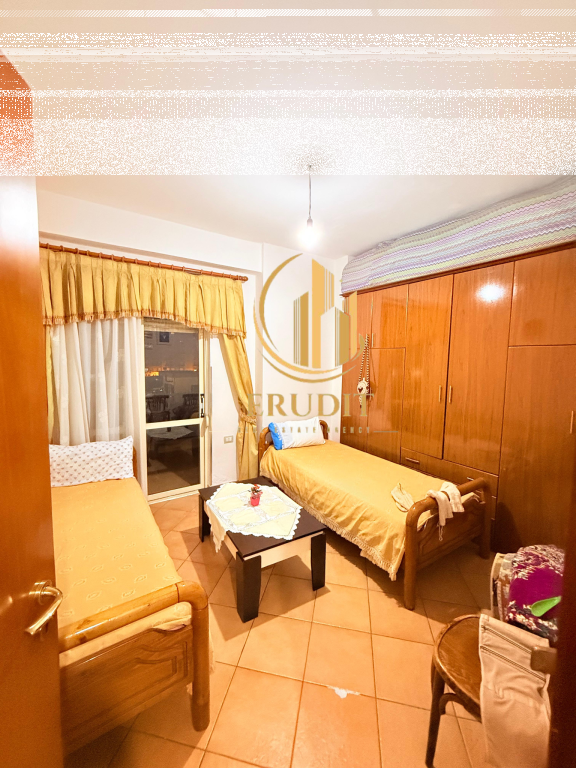 Shitet apartament 3+1+2 në Skelë,Vlorë