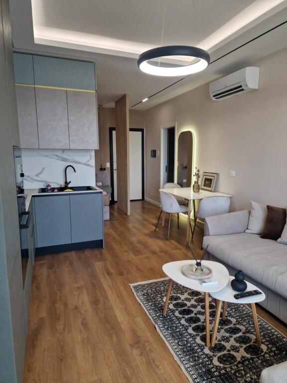 Jepet apartament me qera 1+1 ne qerret